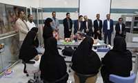 دیدار فرماندار، رییس و اعضای هیات رییسه دانشکده با دانشجویان در کلاس درس